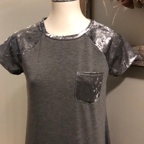 SALE‼️NEW! 💗Velvet pocket dress tunic Silver - Picture 2 of 4